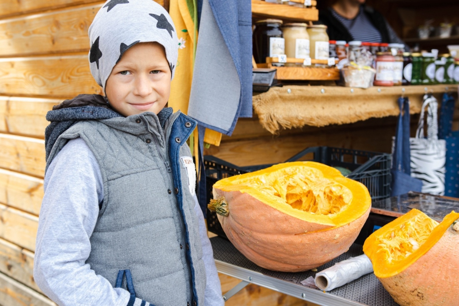 Zdjęcie w galerii na portalu naszwodzislaw.com: Klimatyczny DzieJesie(ń) Festiwal za nami [FOTO] wiadomości z regionu