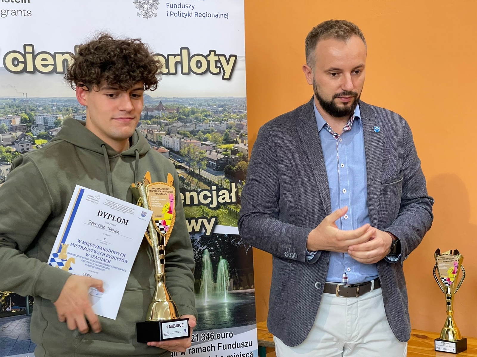 Zdjęcie w galerii na portalu naszwodzislaw.com: Rydułtowy. Weekend pod znakiem wieży, królowej i gońca [FOTO] wiadomości z regionu