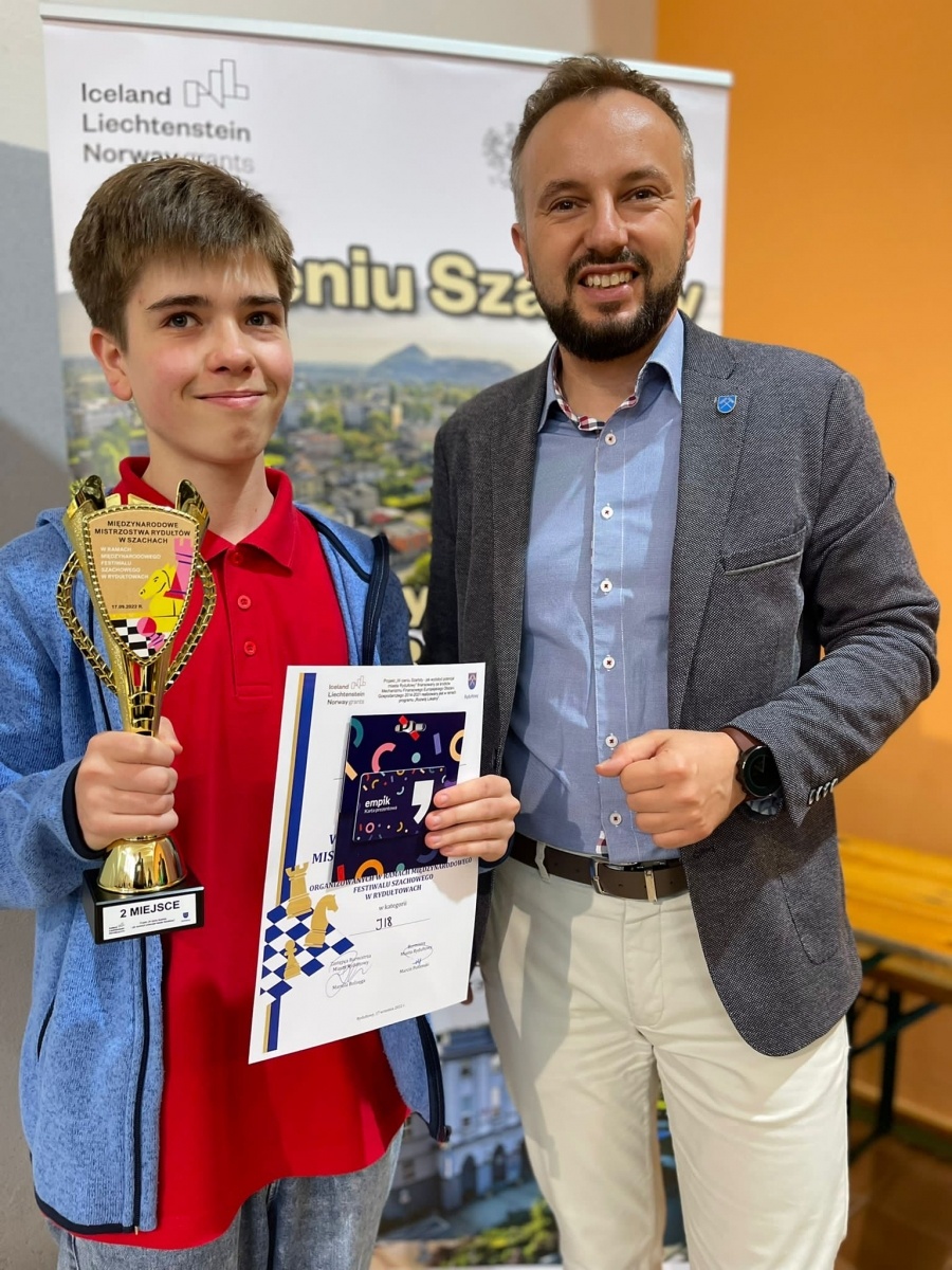 Zdjęcie w galerii na portalu naszwodzislaw.com: Rydułtowy. Weekend pod znakiem wieży, królowej i gońca [FOTO] wiadomości z regionu