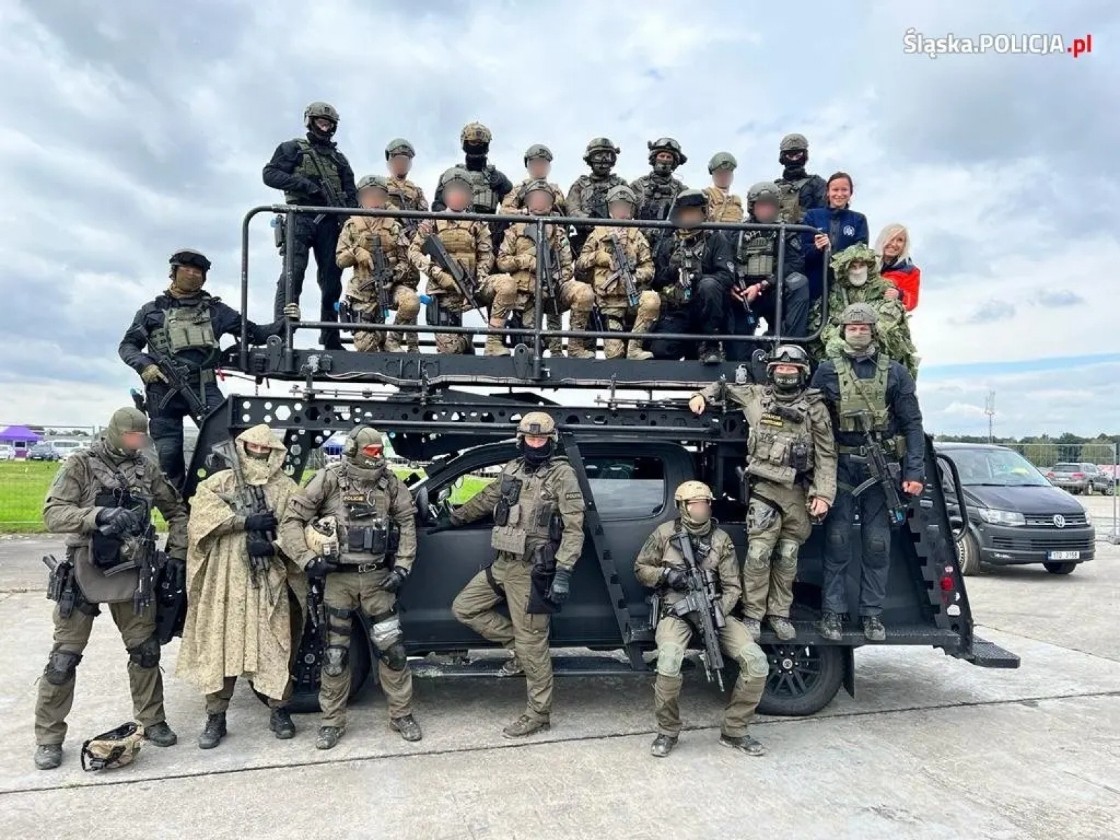 Zdjęcie w galerii na portalu naszwodzislaw.com: Śląscy kontrterroryści pokazali się na Dniach NATO w Ostrawie wiadomości z regionu