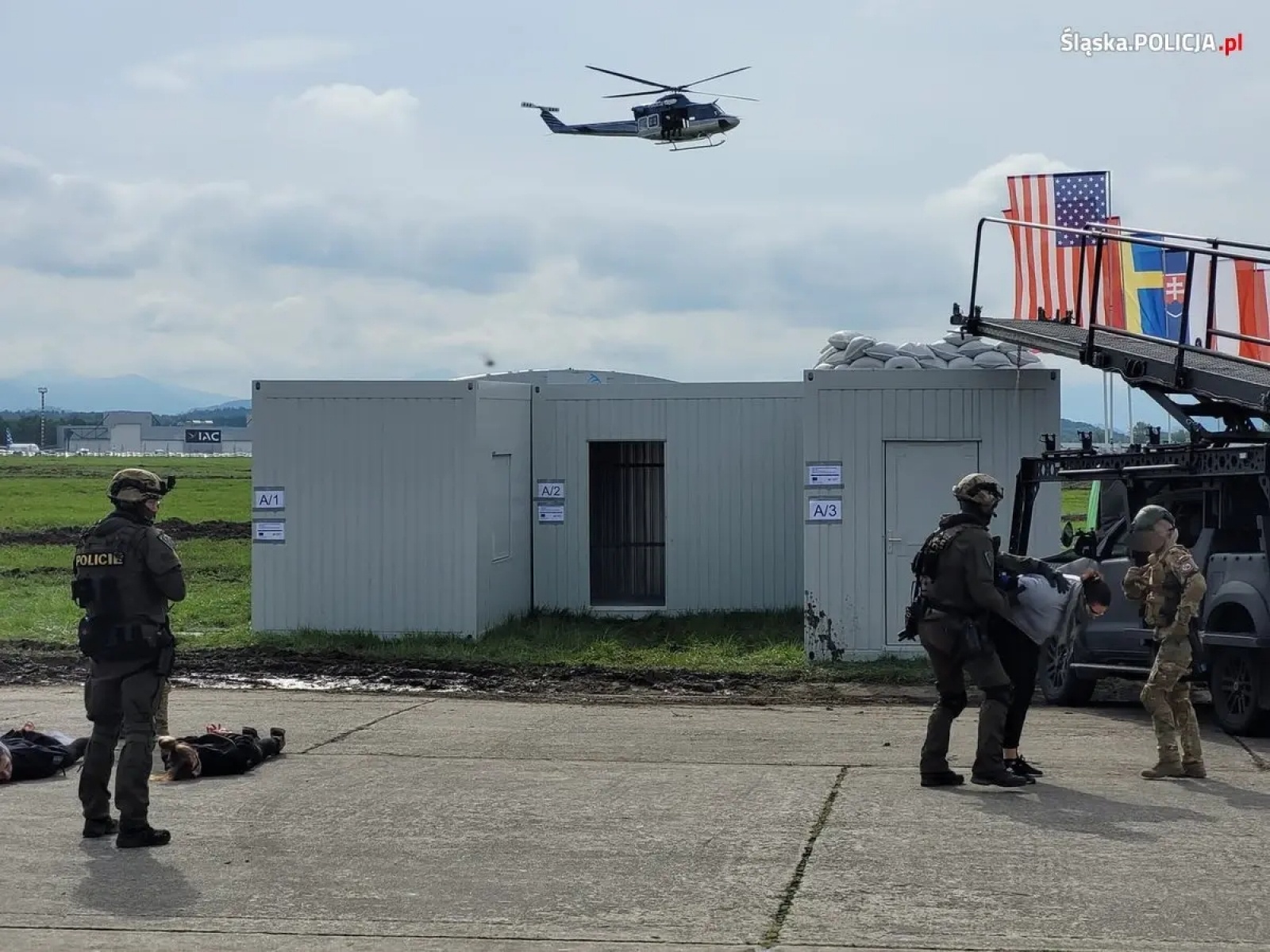 Zdjęcie w galerii na portalu naszwodzislaw.com: Śląscy kontrterroryści pokazali się na Dniach NATO w Ostrawie wiadomości z regionu
