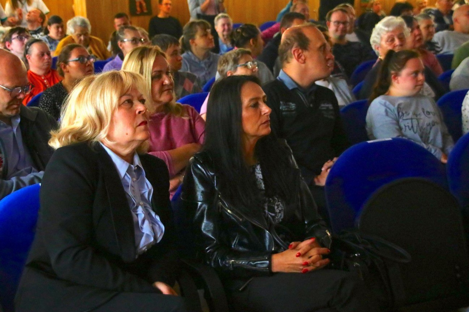 Zdjęcie w galerii na portalu naszwodzislaw.com: Witaj Polsko! Koncert jubileuszowy zawitał do DPS Gorzyce [FOTO] wiadomości z regionu