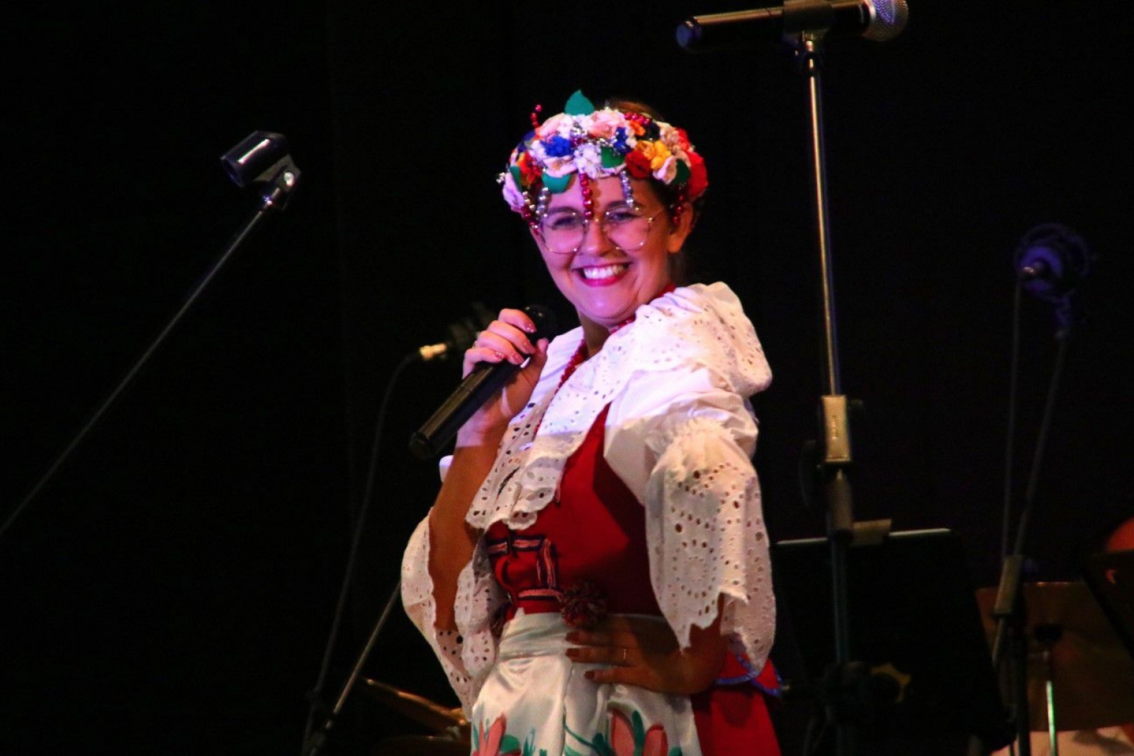 Zdjęcie w galerii na portalu naszwodzislaw.com: Witaj Polsko! Koncert jubileuszowy zawitał do DPS Gorzyce [FOTO] wiadomości z regionu