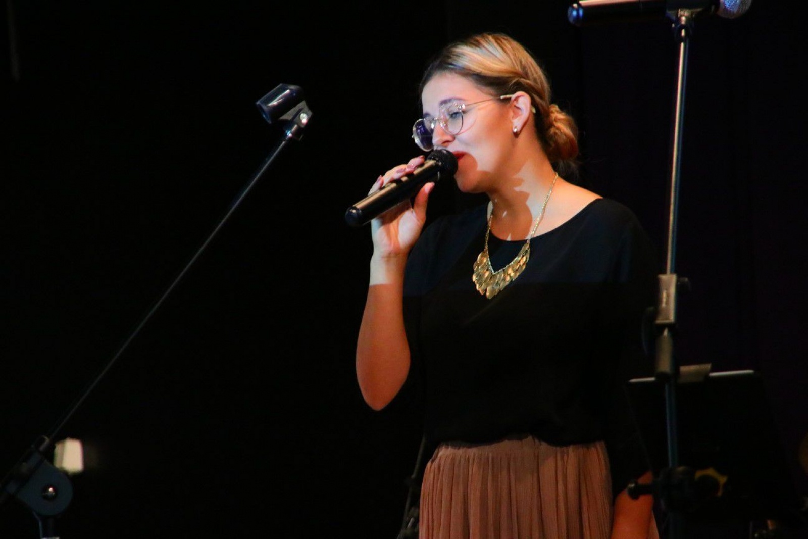 Zdjęcie w galerii na portalu naszwodzislaw.com: Witaj Polsko! Koncert jubileuszowy zawitał do DPS Gorzyce [FOTO] wiadomości z regionu