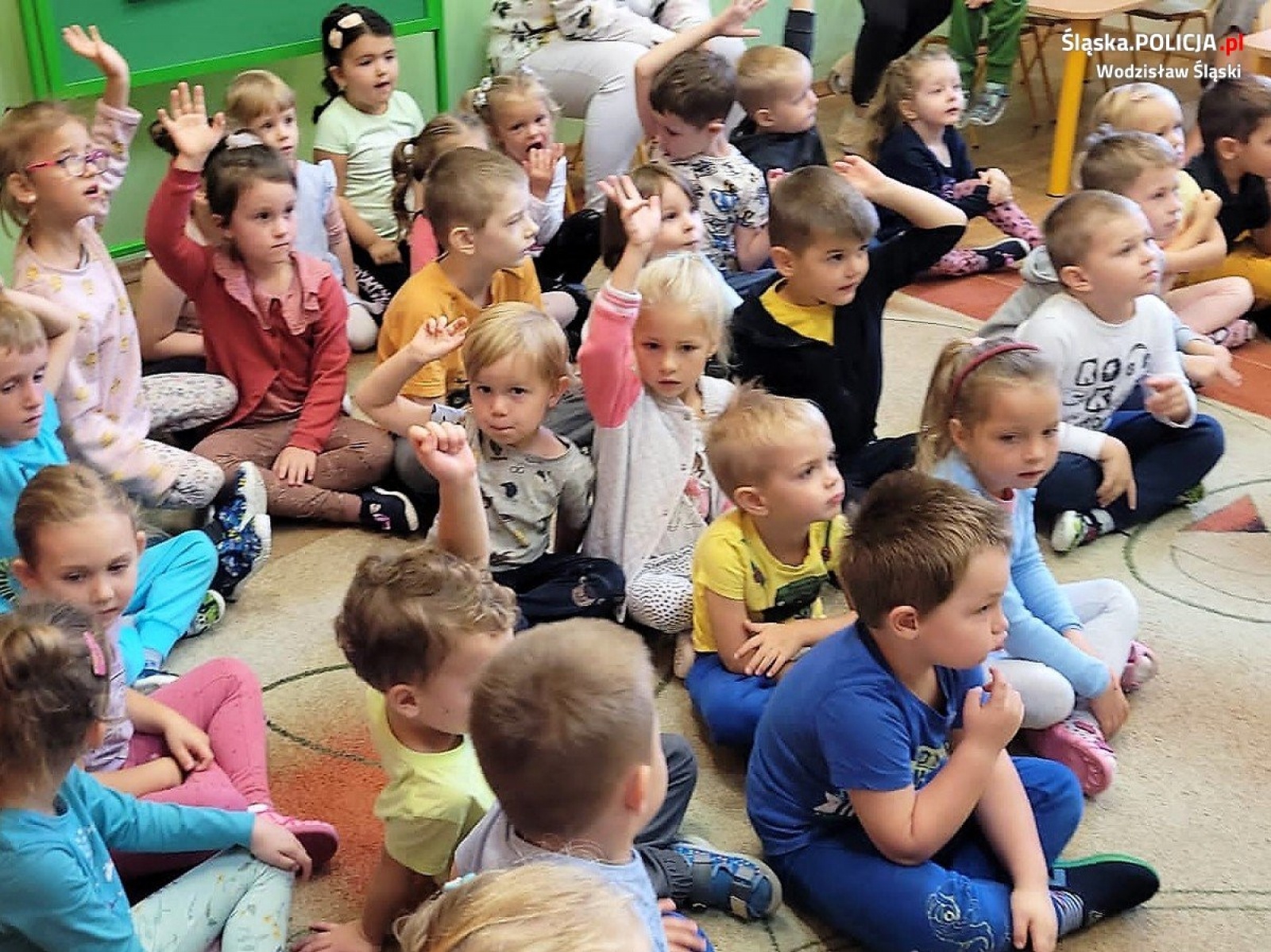 Zdjęcie w galerii na portalu naszwodzislaw.com: Drogówka edukuje najmłodszych wiadomości z regionu