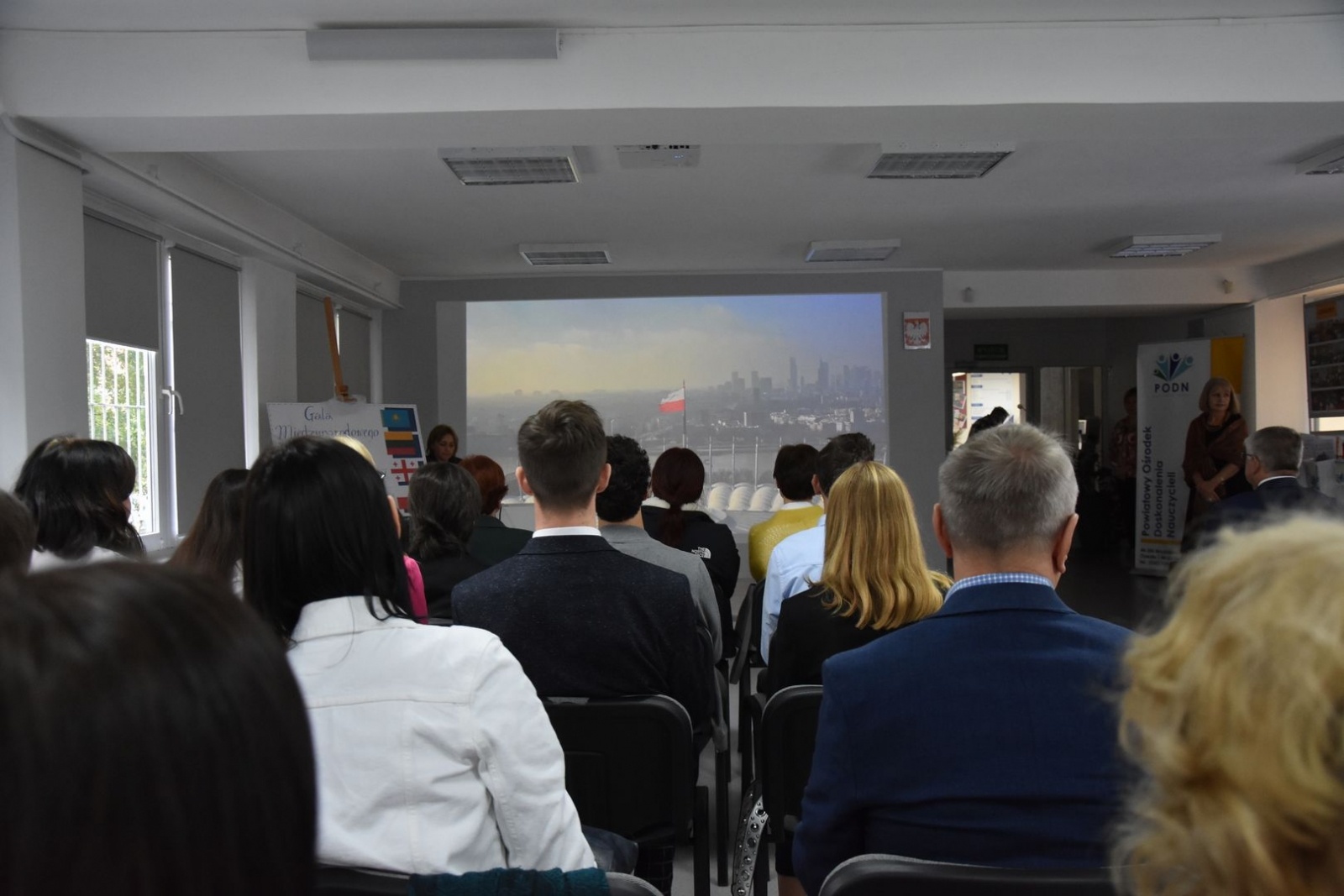 Zdjęcie w galerii na portalu naszwodzislaw.com: Baśnie i gry nie znają języków oraz granic. Poznaliśmy laureatów LiquaART.eu wiadomości z regionu