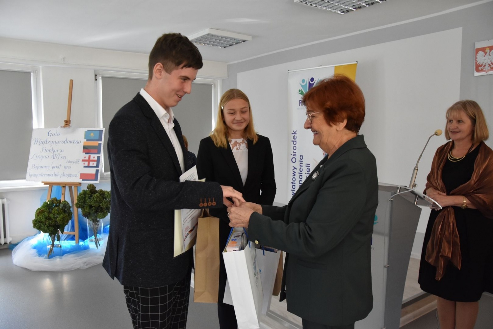 Zdjęcie w galerii na portalu naszwodzislaw.com: Baśnie i gry nie znają języków oraz granic. Poznaliśmy laureatów LiquaART.eu wiadomości z regionu