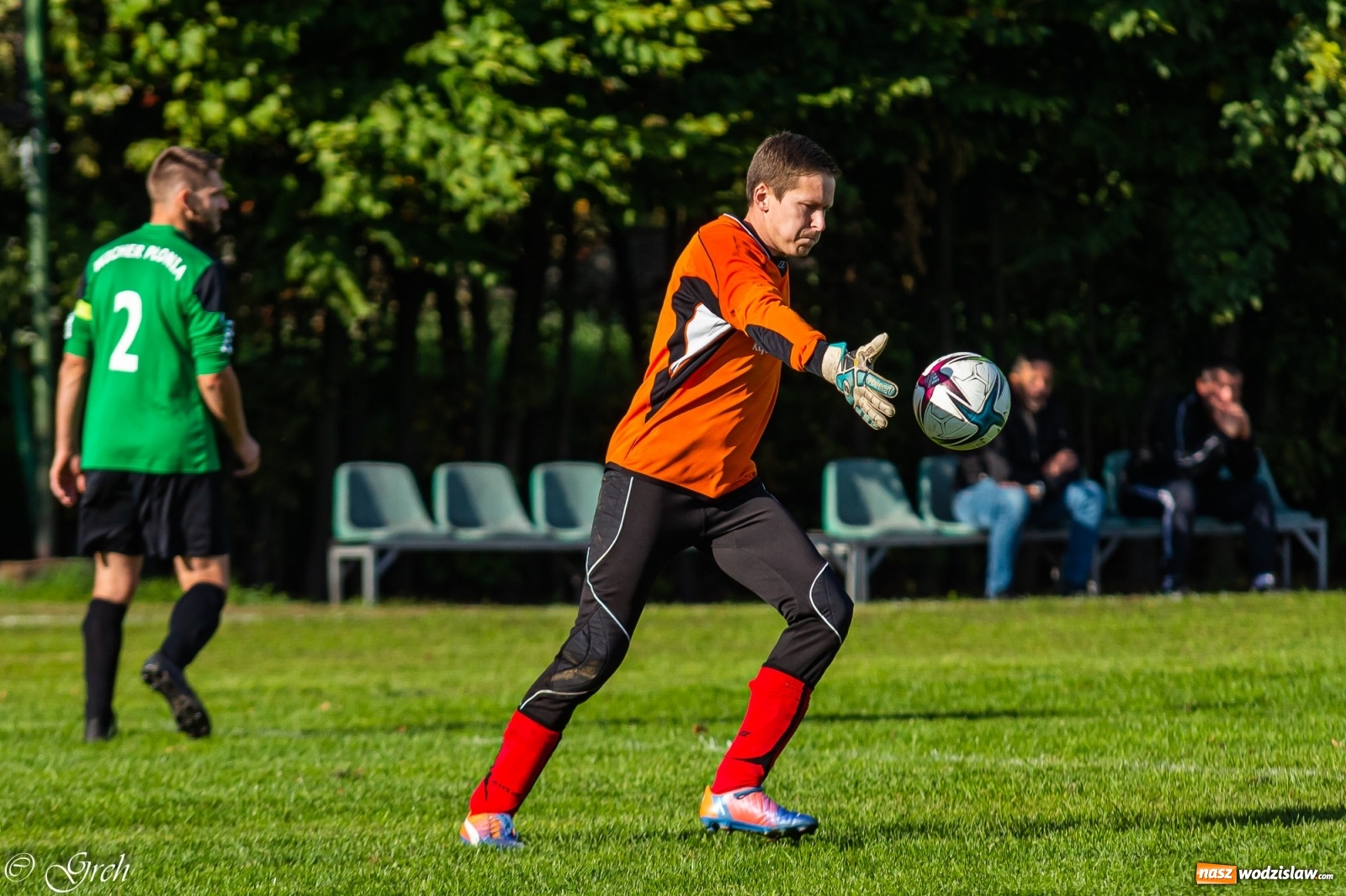 Zdjęcie w galerii na portalu naszwodzislaw.com: Wicher Płonia niestraszny pszowskiemu Górnikowi [FOTO] wiadomości z regionu