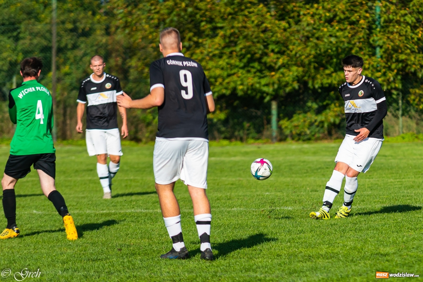 Zdjęcie w galerii na portalu naszwodzislaw.com: Wicher Płonia niestraszny pszowskiemu Górnikowi [FOTO] wiadomości z regionu