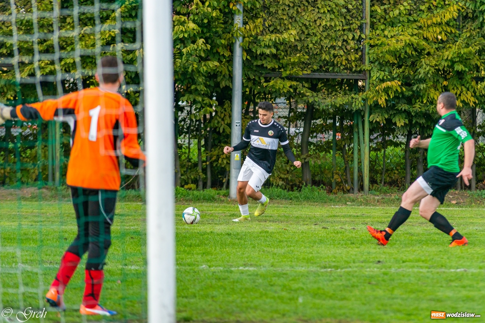 Zdjęcie w galerii na portalu naszwodzislaw.com: Wicher Płonia niestraszny pszowskiemu Górnikowi [FOTO] wiadomości z regionu