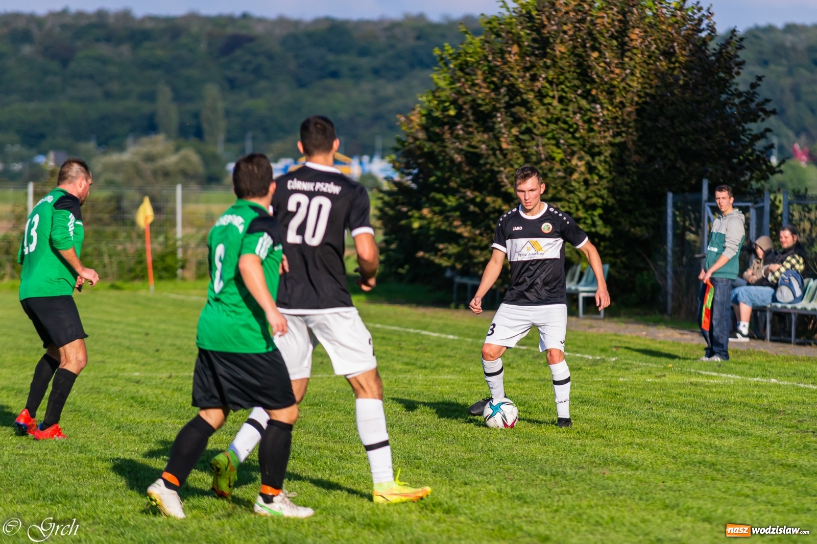 Zdjęcie w galerii na portalu naszwodzislaw.com: Wicher Płonia niestraszny pszowskiemu Górnikowi [FOTO] wiadomości z regionu