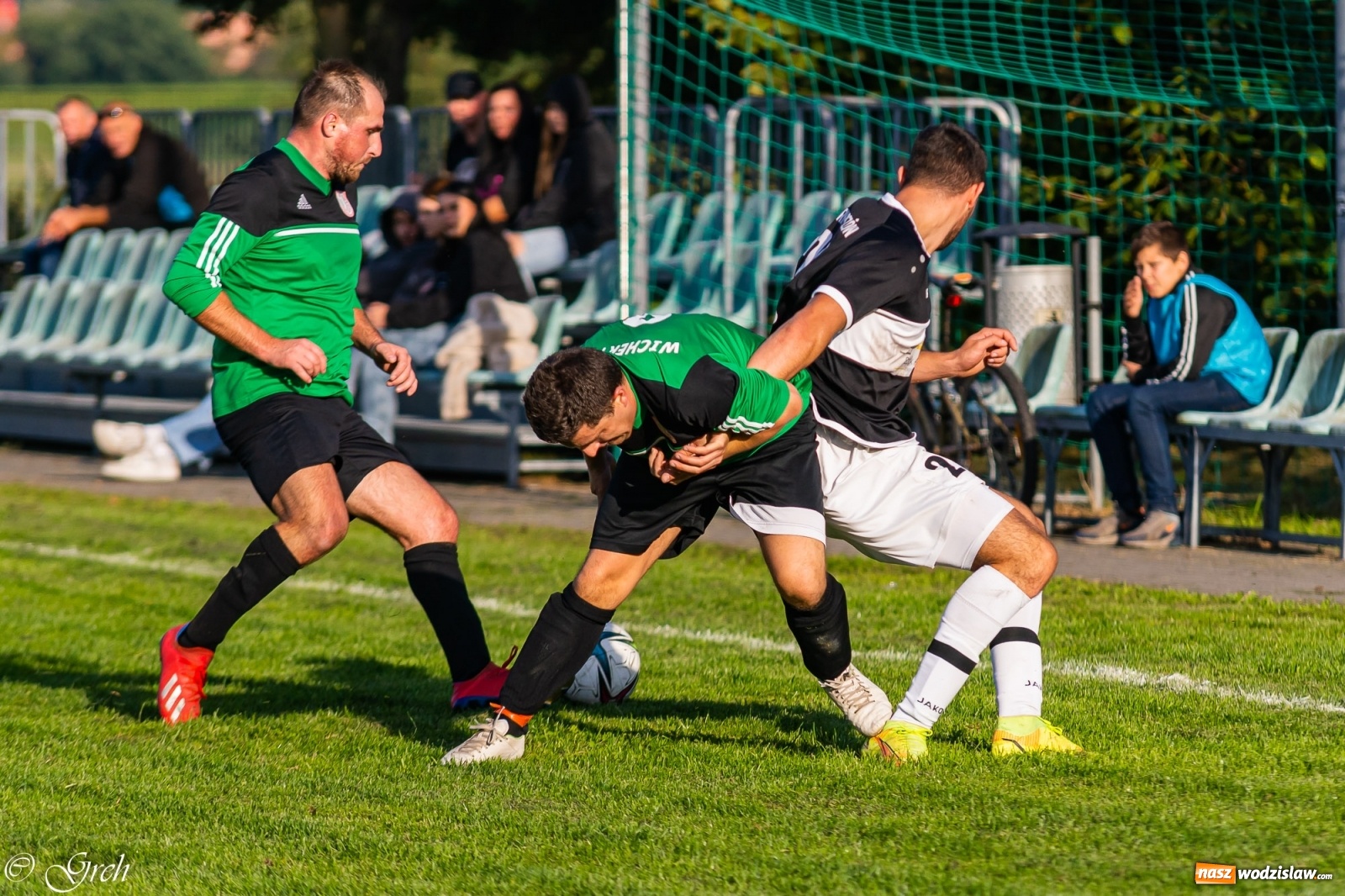 Zdjęcie w galerii na portalu naszwodzislaw.com: Wicher Płonia niestraszny pszowskiemu Górnikowi [FOTO] wiadomości z regionu