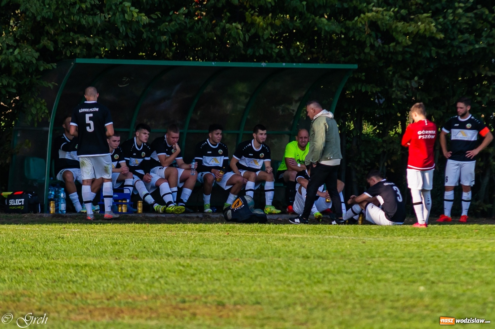 Zdjęcie w galerii na portalu naszwodzislaw.com: Wicher Płonia niestraszny pszowskiemu Górnikowi [FOTO] wiadomości z regionu