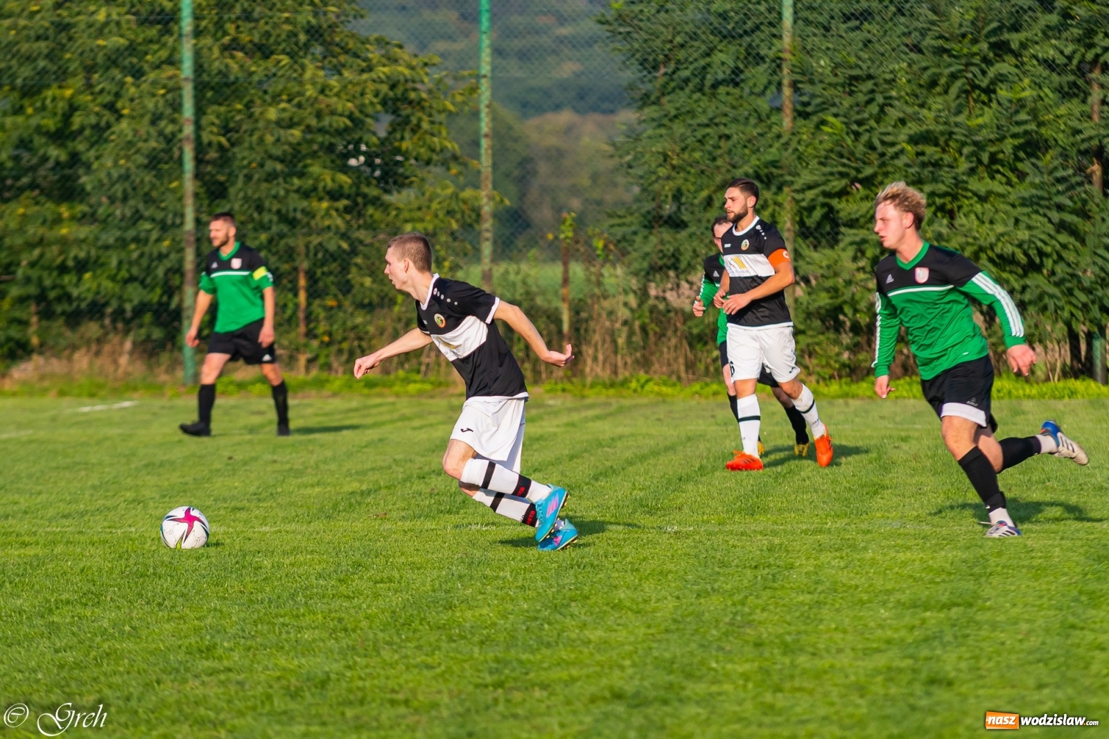 Zdjęcie w galerii na portalu naszwodzislaw.com: Wicher Płonia niestraszny pszowskiemu Górnikowi [FOTO] wiadomości z regionu