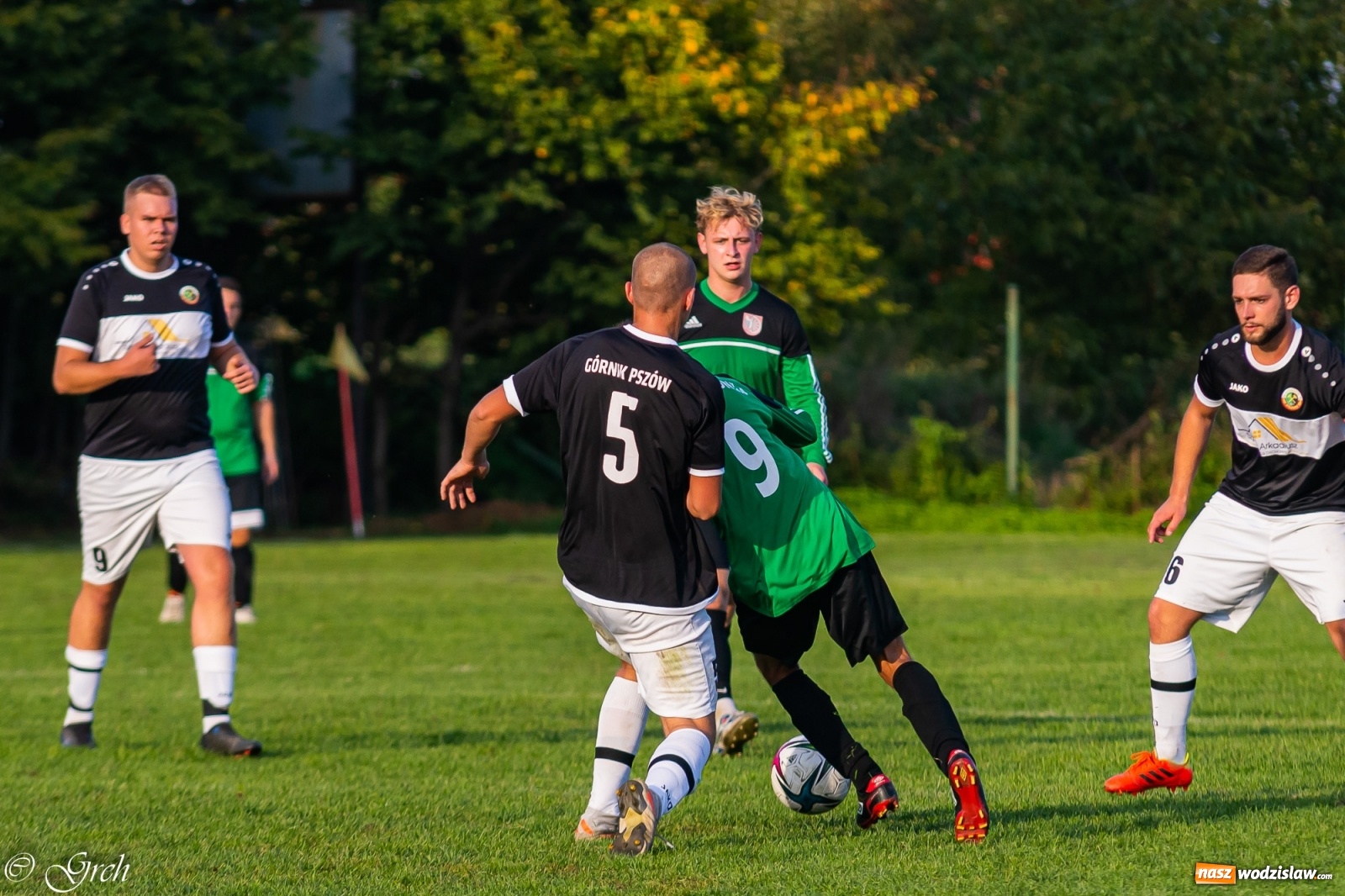 Zdjęcie w galerii na portalu naszwodzislaw.com: Wicher Płonia niestraszny pszowskiemu Górnikowi [FOTO] wiadomości z regionu