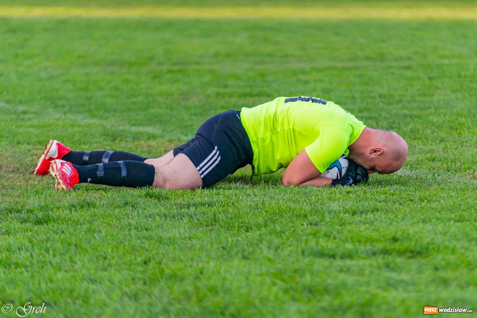 Zdjęcie w galerii na portalu naszwodzislaw.com: Wicher Płonia niestraszny pszowskiemu Górnikowi [FOTO] wiadomości z regionu