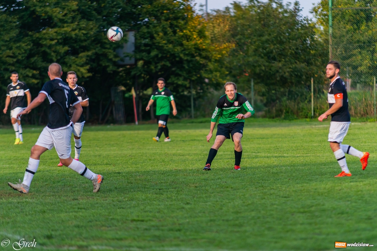 Zdjęcie w galerii na portalu naszwodzislaw.com: Wicher Płonia niestraszny pszowskiemu Górnikowi [FOTO] wiadomości z regionu