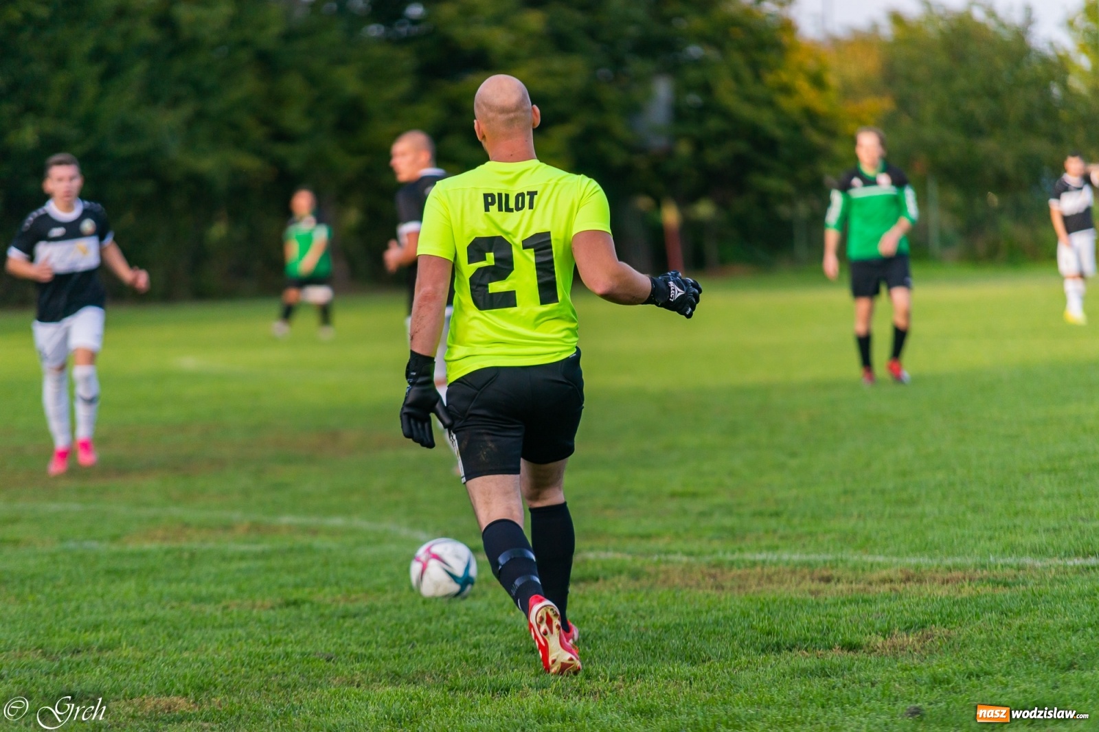 Zdjęcie w galerii na portalu naszwodzislaw.com: Wicher Płonia niestraszny pszowskiemu Górnikowi [FOTO] wiadomości z regionu