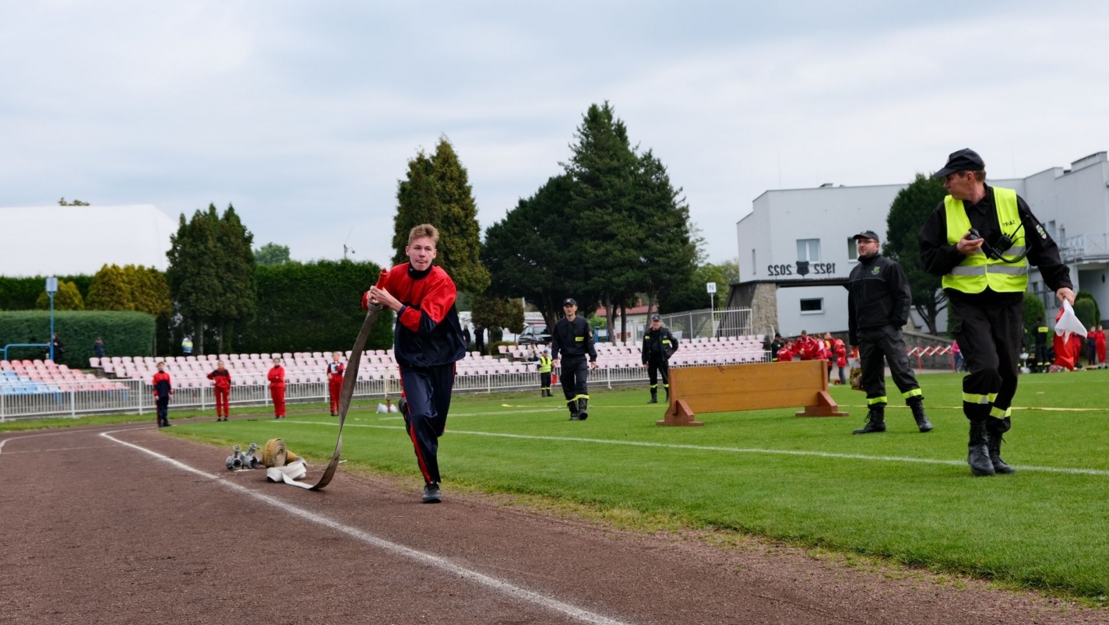 Zdjęcie w galerii na portalu naszwodzislaw.com: Strażackie zawody sportowo-pożarnicze za nami. Kto okazał się najlepszy? [FOTO] wiadomości z regionu
