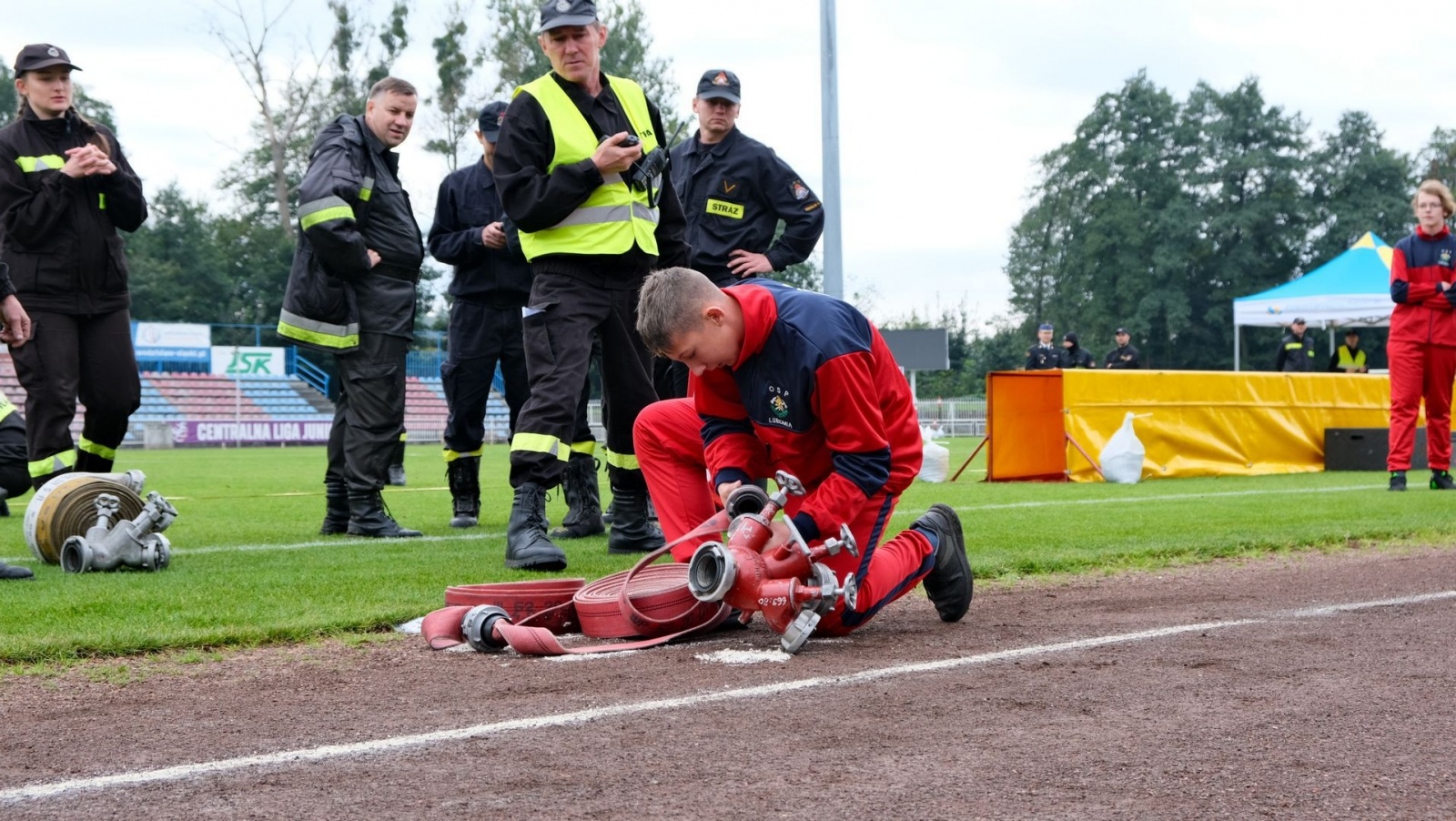 Zdjęcie w galerii na portalu naszwodzislaw.com: Strażackie zawody sportowo-pożarnicze za nami. Kto okazał się najlepszy? [FOTO] wiadomości z regionu