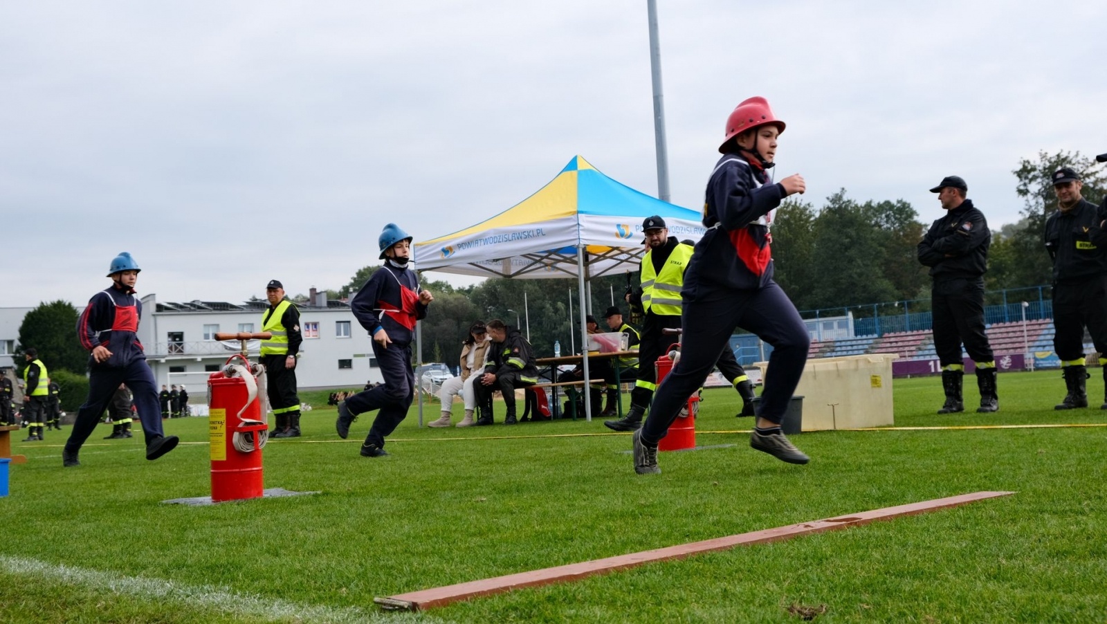 Zdjęcie w galerii na portalu naszwodzislaw.com: Strażackie zawody sportowo-pożarnicze za nami. Kto okazał się najlepszy? [FOTO] wiadomości z regionu