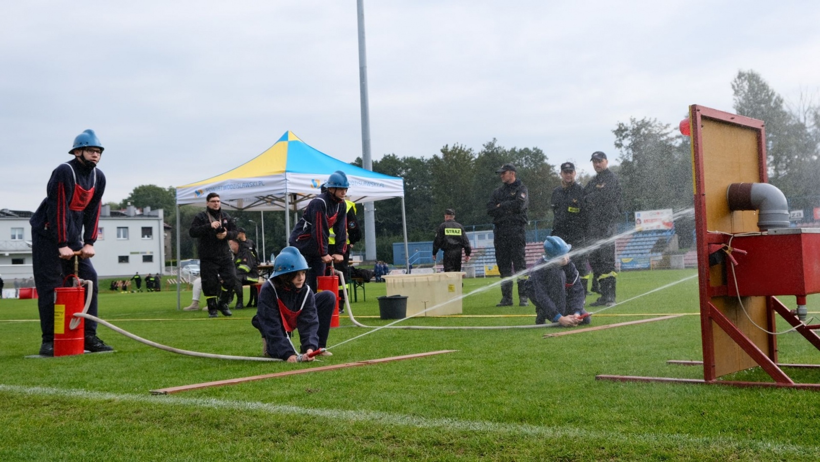 Zdjęcie w galerii na portalu naszwodzislaw.com: Strażackie zawody sportowo-pożarnicze za nami. Kto okazał się najlepszy? [FOTO] wiadomości z regionu