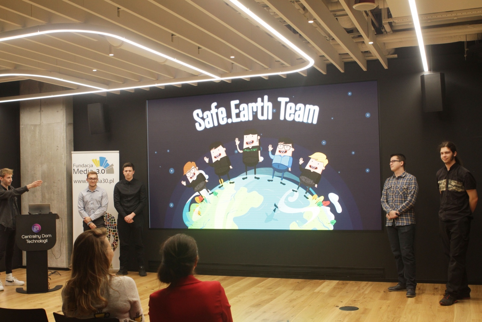 Zdjęcie w galerii na portalu naszwodzislaw.com: Hack Heroes. Na uczniów czeka 15 tys. złotych wiadomości z regionu