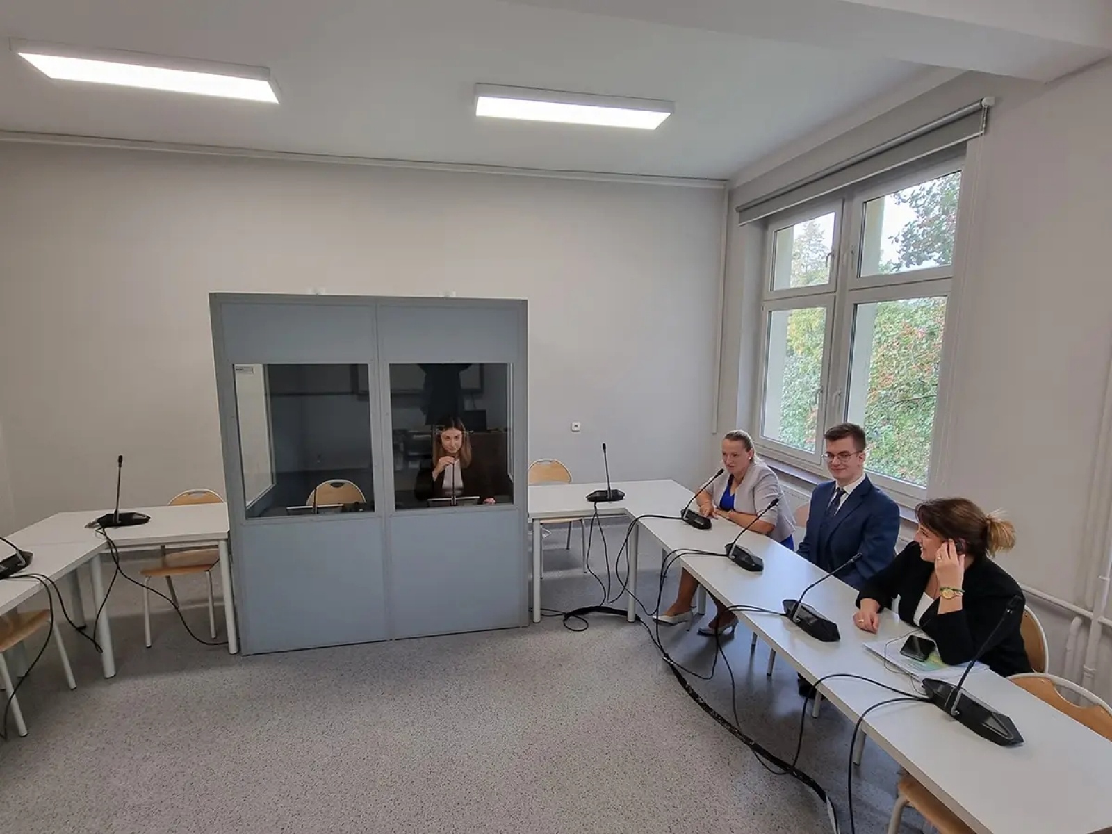 Zdjęcie w galerii na portalu naszwodzislaw.com: Nowoczesny sprzęt do tłumaczeń w Akademii Nauk Stosowanych w Raciborzu wiadomości z regionu