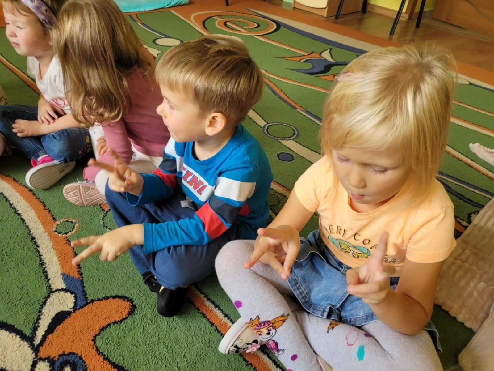 Zdjęcie w galerii na portalu naszwodzislaw.com: Międzynarodowy Dzień Głuchych w Przedszkolu numer 18 wiadomości z regionu