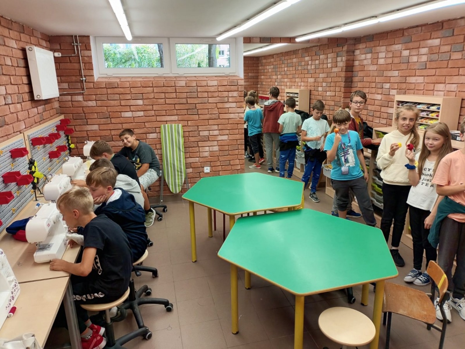 Zdjęcie w galerii na portalu naszwodzislaw.com: Laboratoria Przyszłości w SP4 wiadomości z regionu