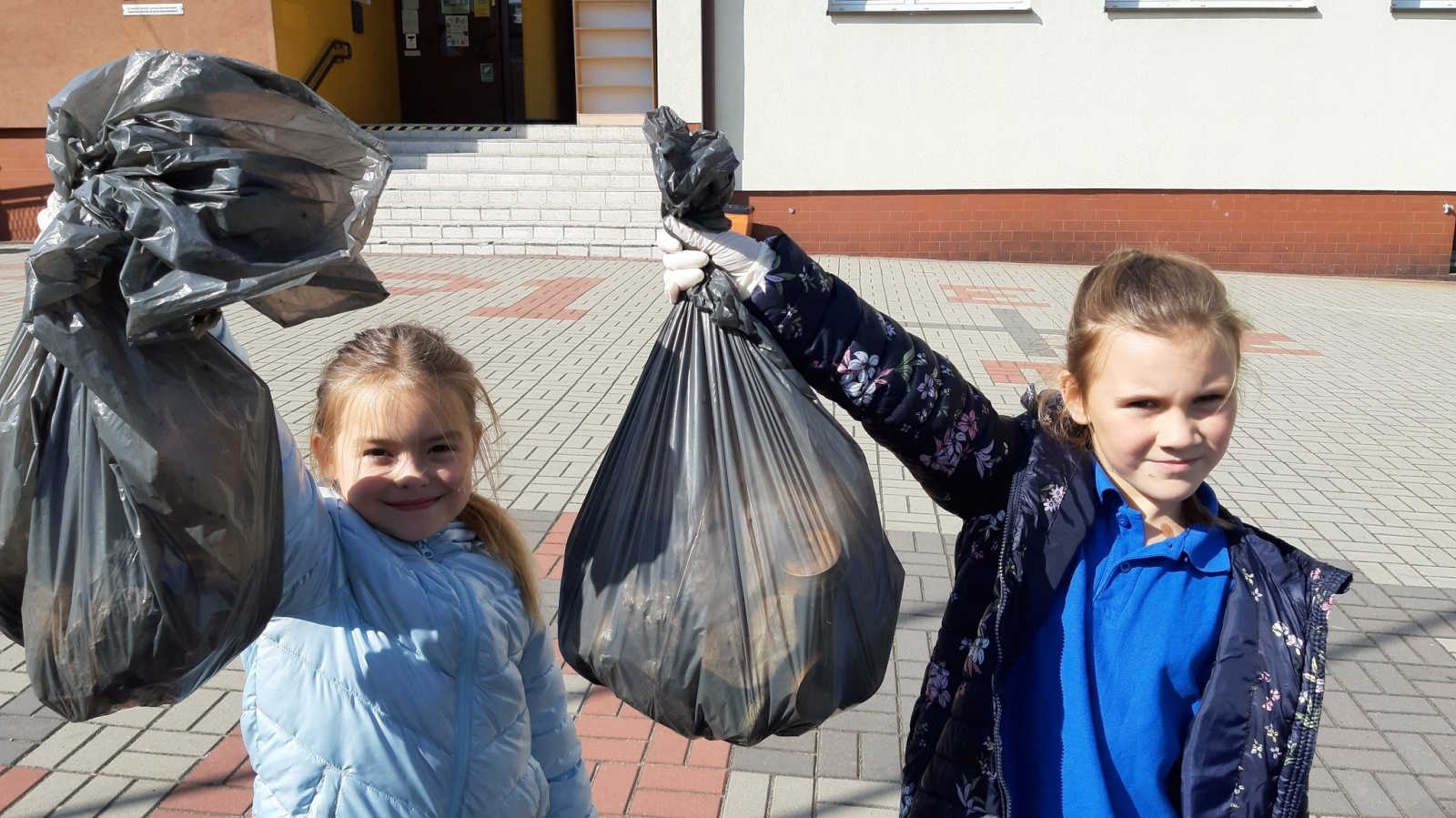 Zdjęcie w galerii na portalu naszwodzislaw.com: Uczniowie z Zawady sprzątali świat wiadomości z regionu