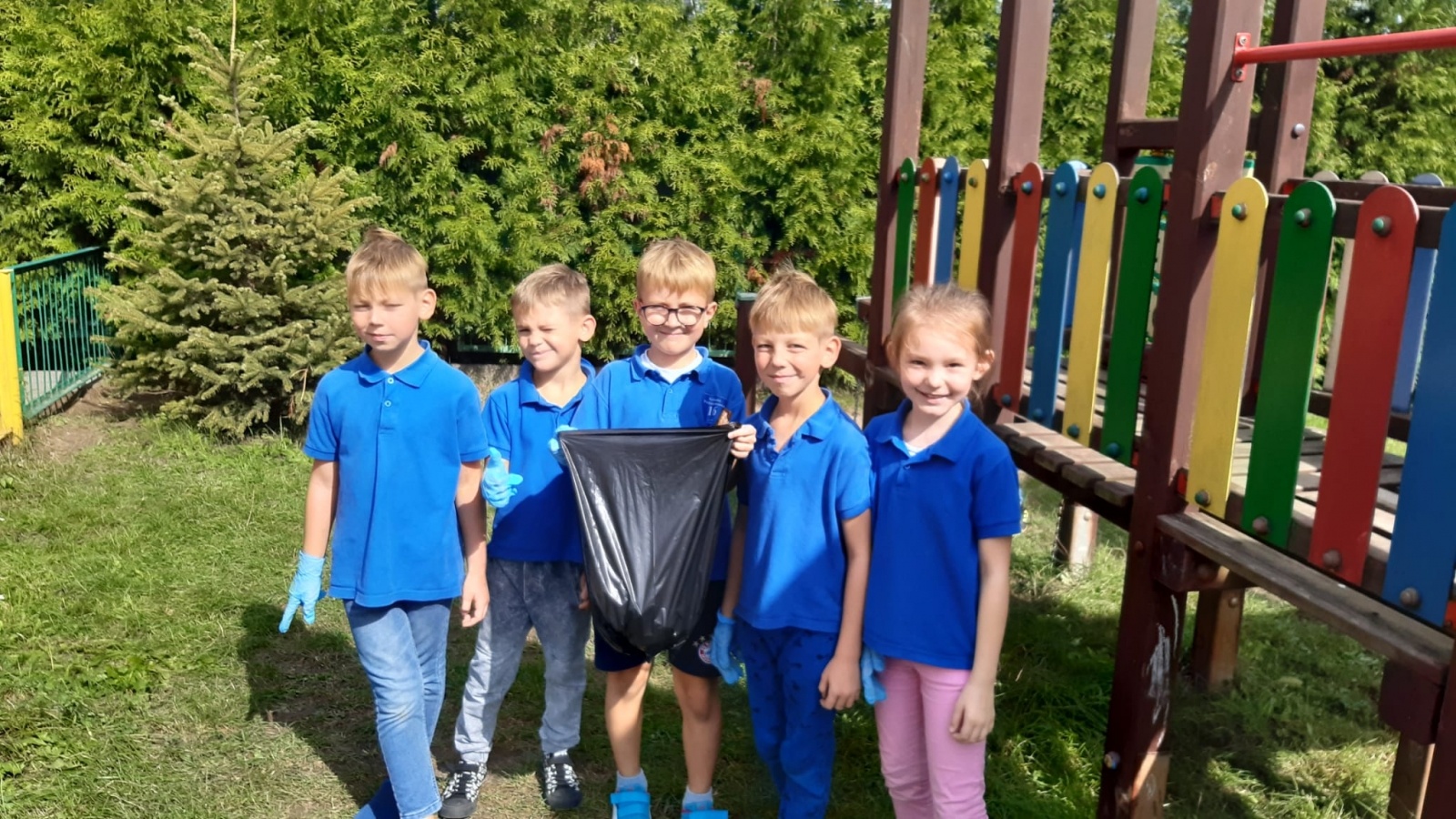 Zdjęcie w galerii na portalu naszwodzislaw.com: Uczniowie z Zawady sprzątali świat wiadomości z regionu