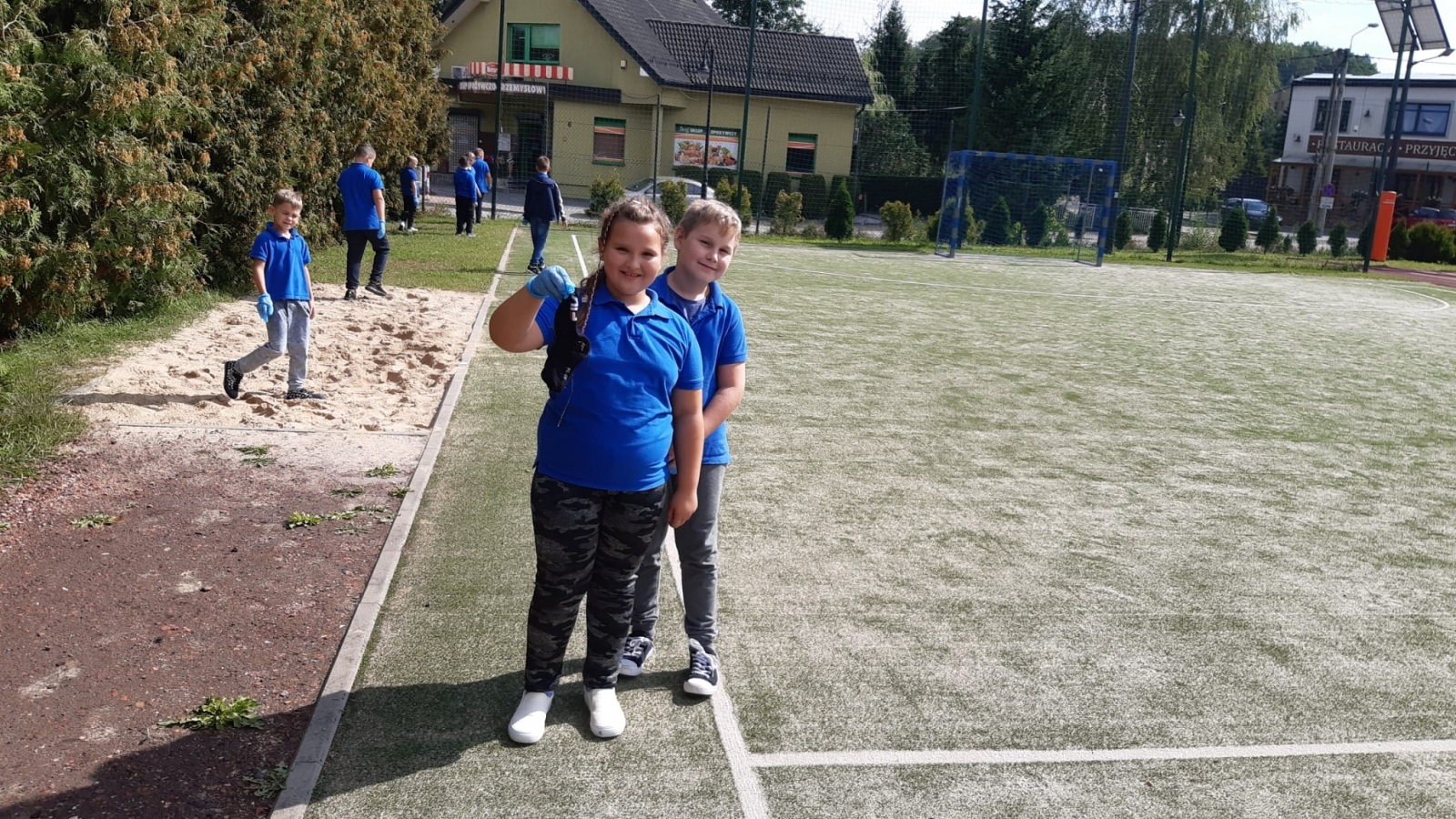 Zdjęcie w galerii na portalu naszwodzislaw.com: Uczniowie z Zawady sprzątali świat wiadomości z regionu