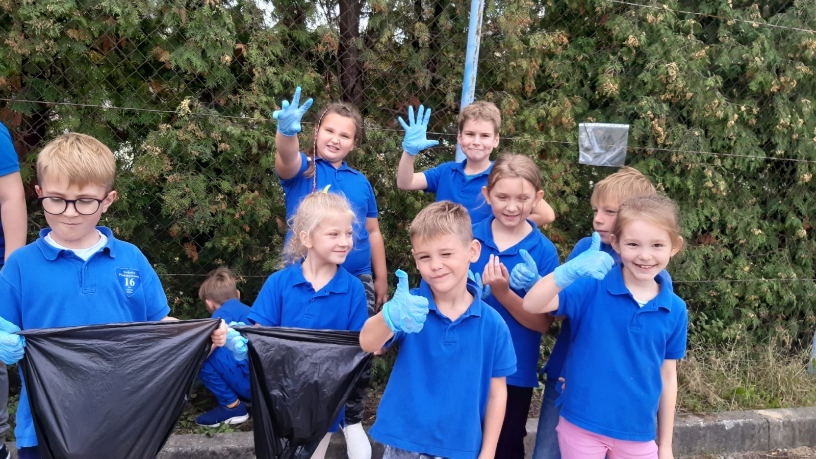 Zdjęcie w galerii na portalu naszwodzislaw.com: Uczniowie z Zawady sprzątali świat wiadomości z regionu