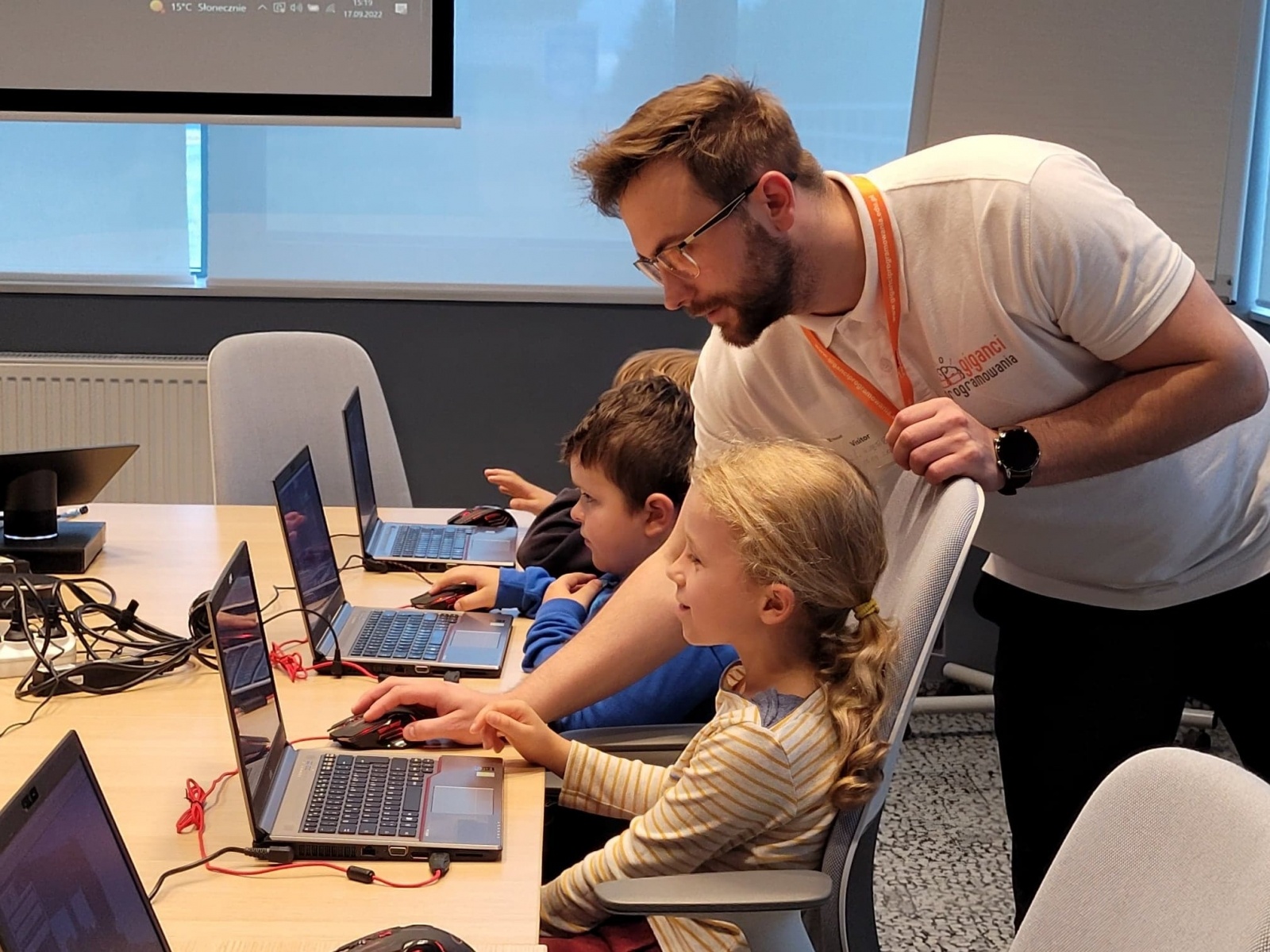 Zdjęcie w galerii na portalu naszwodzislaw.com: Warsztaty programistyczne Koduj z Gigantami już za nami wiadomości z regionu