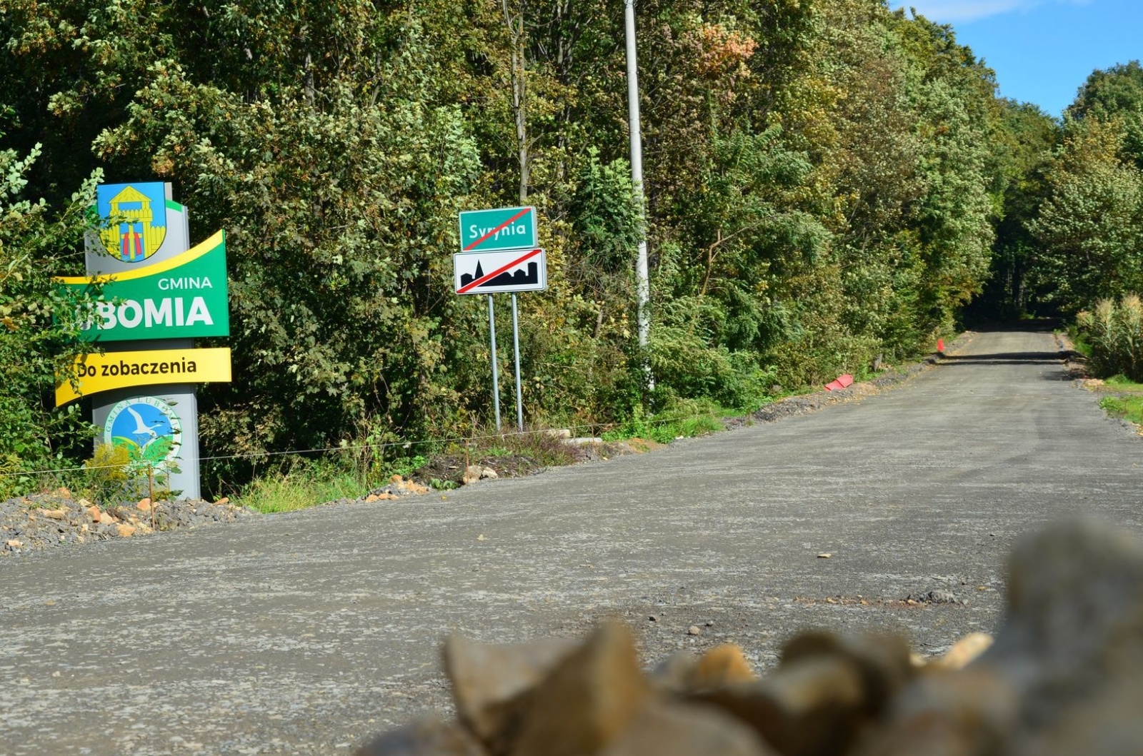Zdjęcie w galerii na portalu naszwodzislaw.com: Dla poprawy komfortu i bezpieczeństwa. Remonty powiatowych dróg [FOTO] wiadomości z regionu