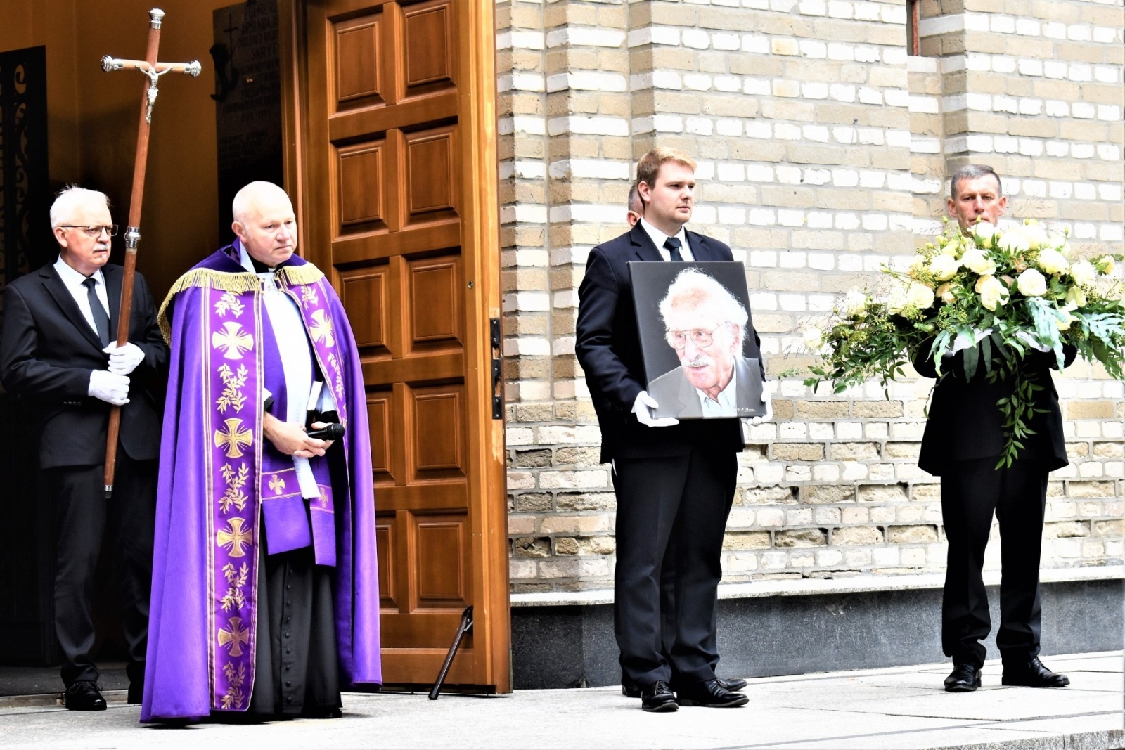 Zdjęcie w galerii na portalu naszwodzislaw.com: Godów pożegnał w Warszawie Franciszka Pieczkę [FOTO] wiadomości z regionu