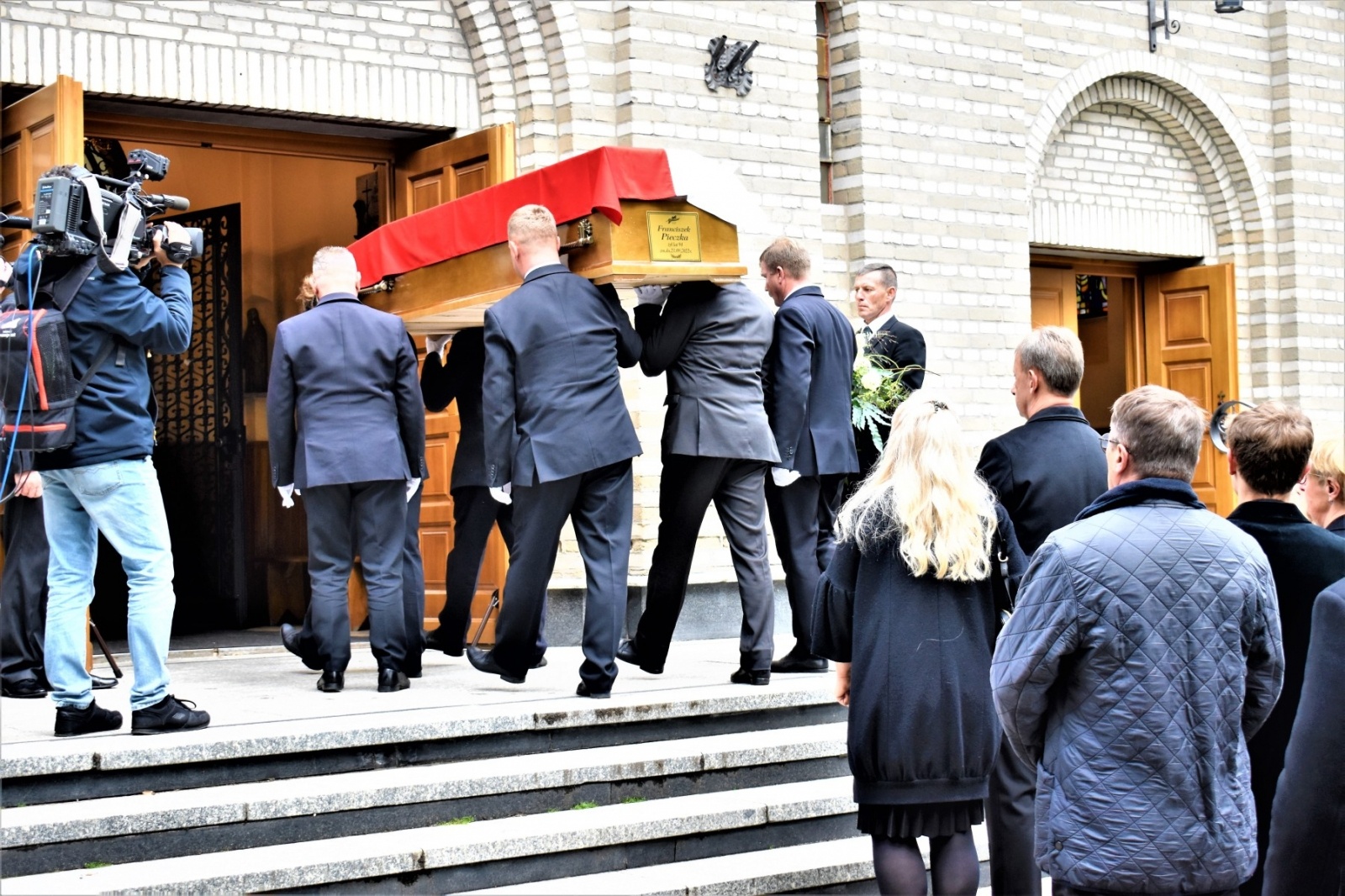 Zdjęcie w galerii na portalu naszwodzislaw.com: Godów pożegnał w Warszawie Franciszka Pieczkę [FOTO] wiadomości z regionu