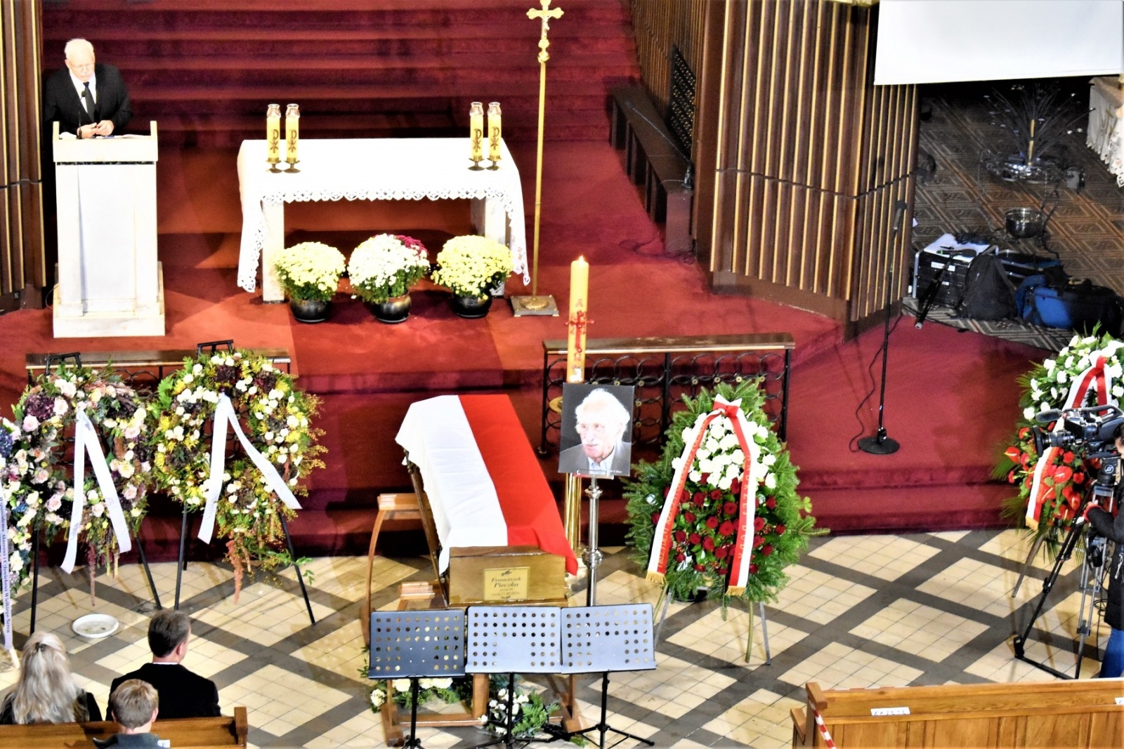 Zdjęcie w galerii na portalu naszwodzislaw.com: Godów pożegnał w Warszawie Franciszka Pieczkę [FOTO] wiadomości z regionu