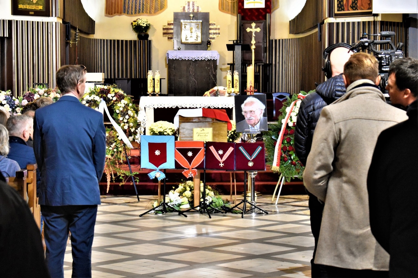 Zdjęcie w galerii na portalu naszwodzislaw.com: Godów pożegnał w Warszawie Franciszka Pieczkę [FOTO] wiadomości z regionu