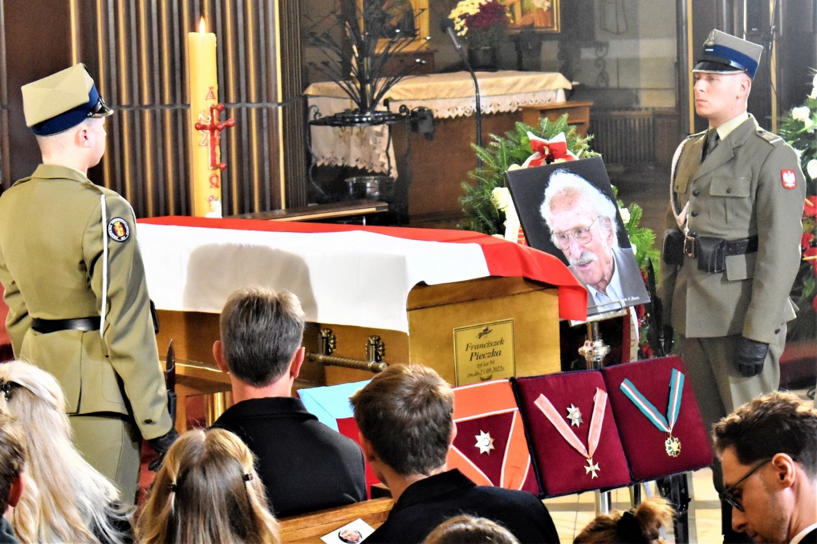 Zdjęcie w galerii na portalu naszwodzislaw.com: Godów pożegnał w Warszawie Franciszka Pieczkę [FOTO] wiadomości z regionu