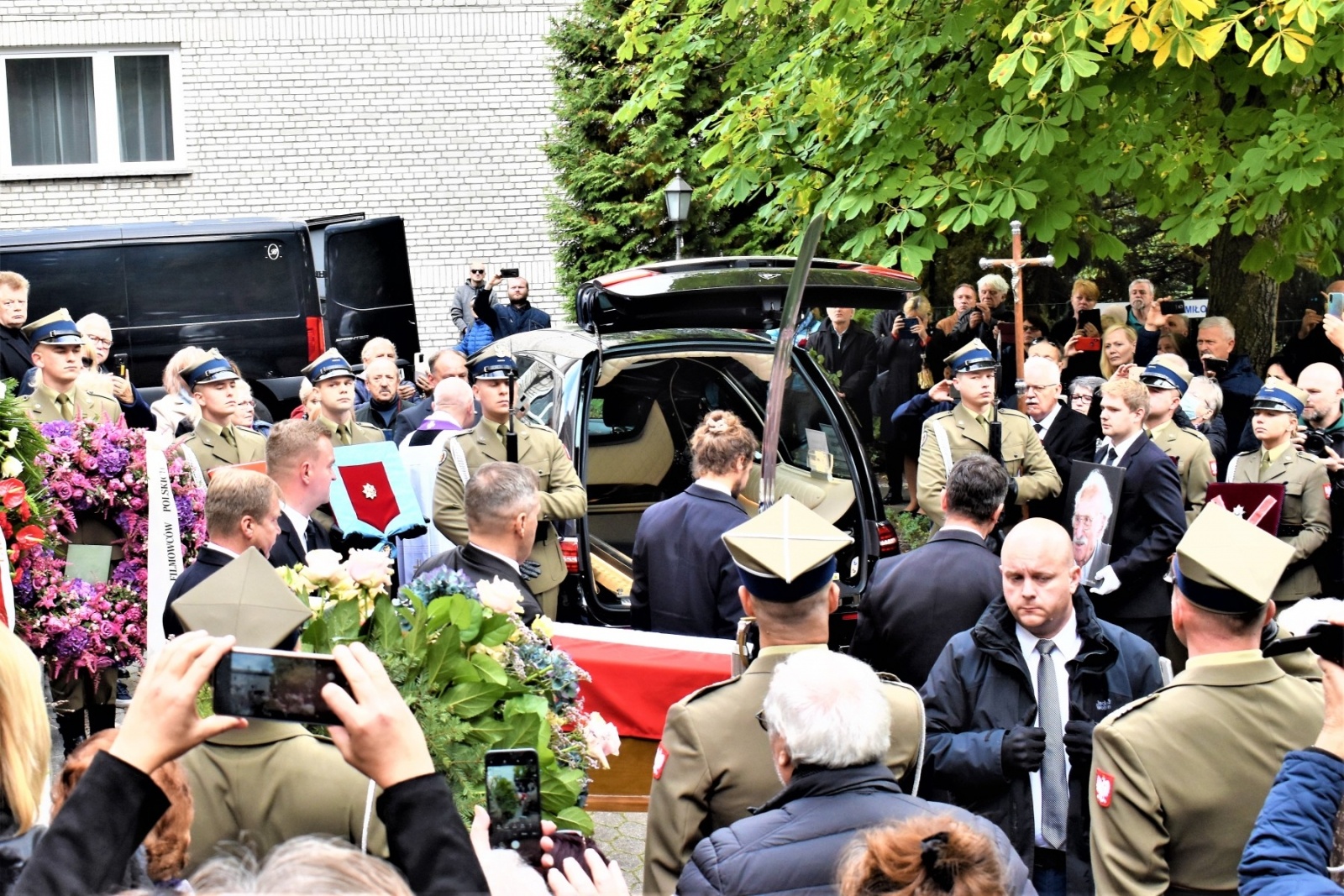 Zdjęcie w galerii na portalu naszwodzislaw.com: Godów pożegnał w Warszawie Franciszka Pieczkę [FOTO] wiadomości z regionu