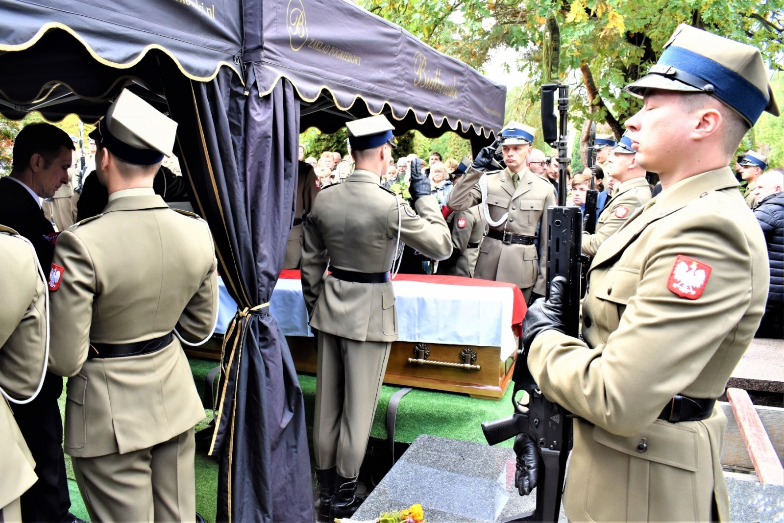 Zdjęcie w galerii na portalu naszwodzislaw.com: Godów pożegnał w Warszawie Franciszka Pieczkę [FOTO] wiadomości z regionu