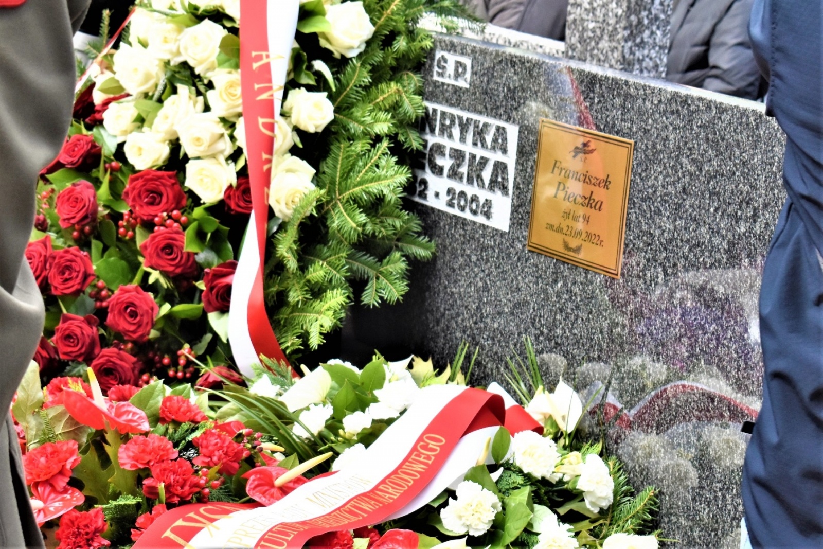 Zdjęcie w galerii na portalu naszwodzislaw.com: Godów pożegnał w Warszawie Franciszka Pieczkę [FOTO] wiadomości z regionu