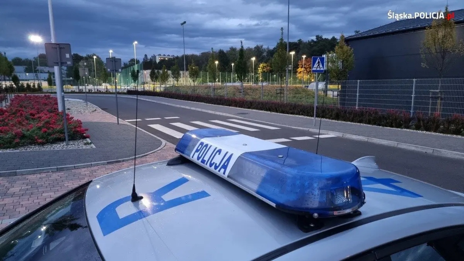 Zdjęcie w galerii na portalu naszwodzislaw.com: Świeć przykładem! Kampania edukacyjna śląskiej policji wiadomości z regionu