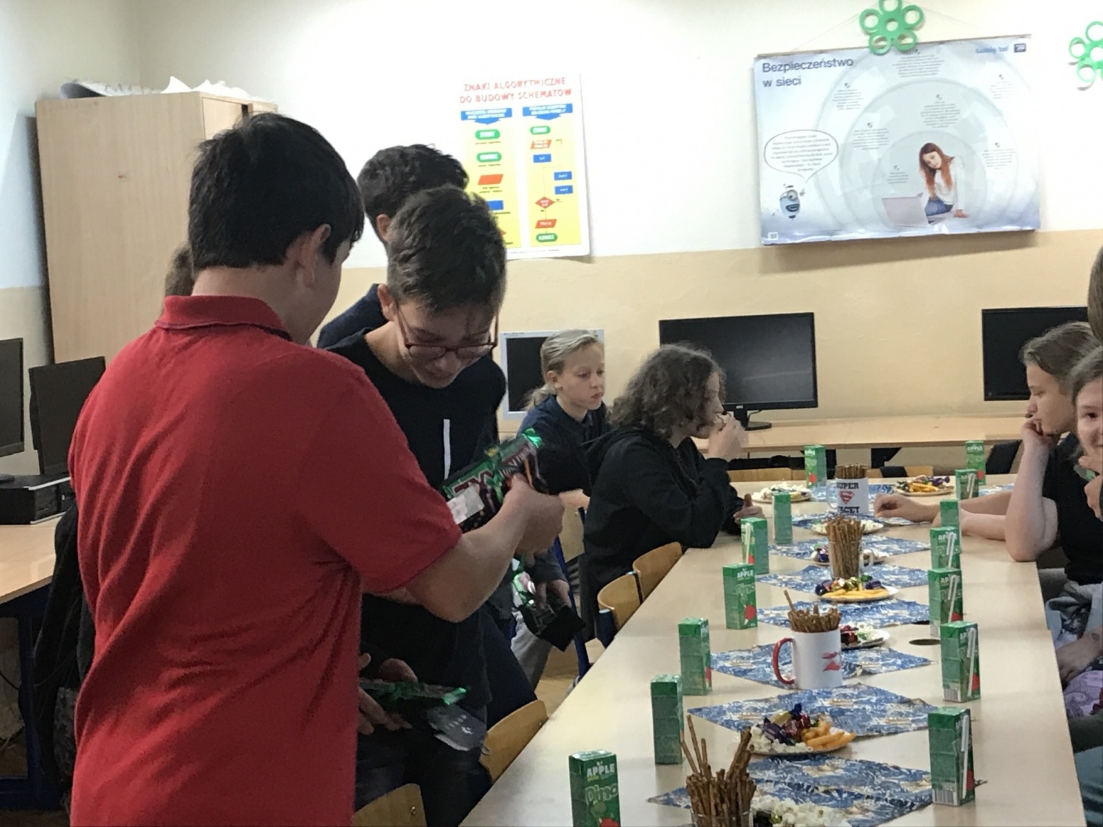 Zdjęcie w galerii na portalu naszwodzislaw.com: W zawadzkiej szkole wiele się dzieje [FOTO] wiadomości z regionu