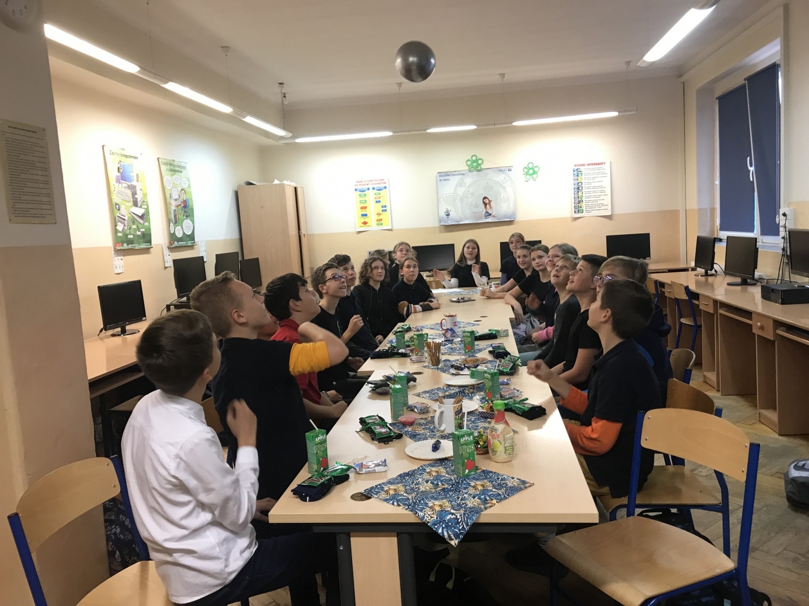 Zdjęcie w galerii na portalu naszwodzislaw.com: W zawadzkiej szkole wiele się dzieje [FOTO] wiadomości z regionu