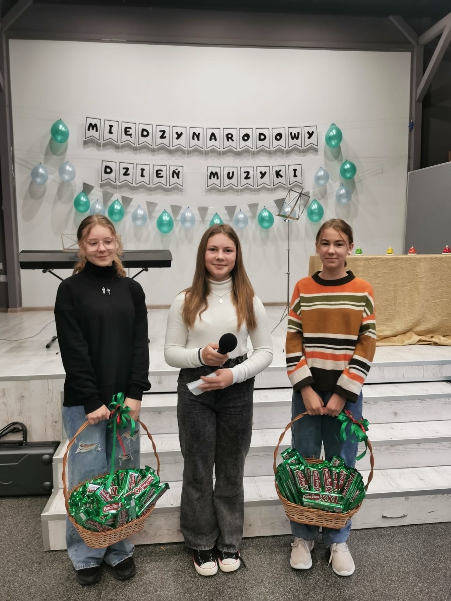 Zdjęcie w galerii na portalu naszwodzislaw.com: W zawadzkiej szkole wiele się dzieje [FOTO] wiadomości z regionu