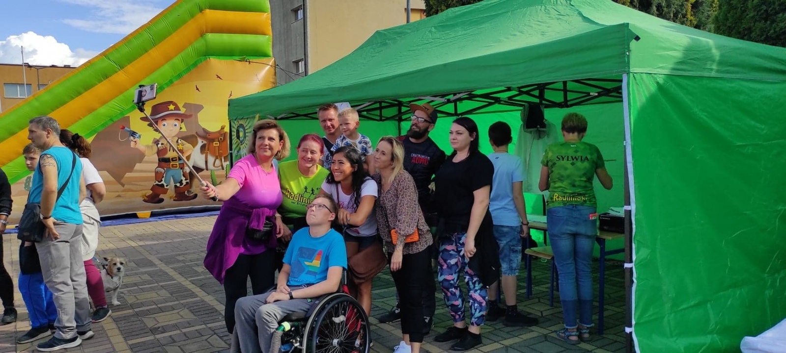 Zdjęcie w galerii na portalu naszwodzislaw.com: Gra miejska z bebokami zachwyciła radlinian [FOTO] wiadomości z regionu