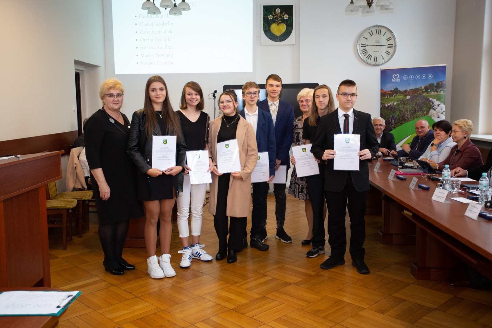 Zdjęcie w galerii na portalu naszwodzislaw.com: Burmistrz Radlina przyznała stypendia wiadomości z regionu